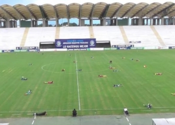 La razón por la que los jugadores del Valledupar y Quindío se acostaron en el césped