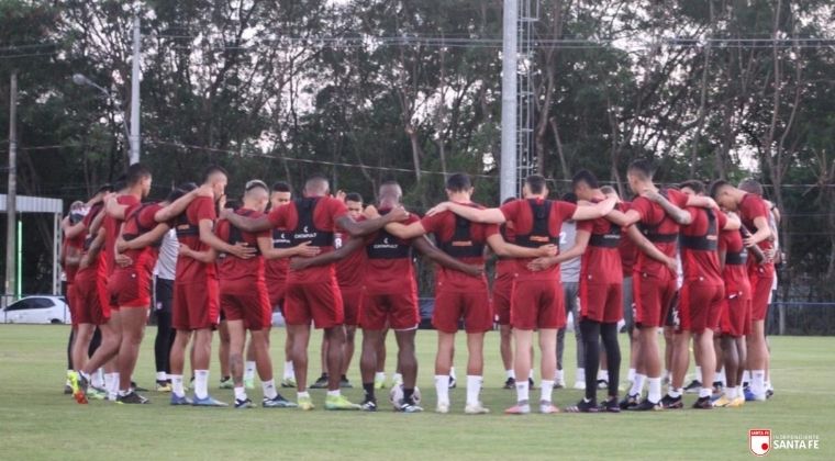 Santa Fe: Convocados, novedades y posible titular para enfrentar a Fluminense