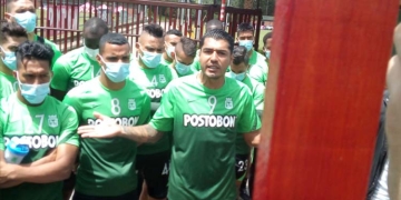 Respuesta de Jéfferson Duque a los hinchas de Nacional que reclamaron en la sede