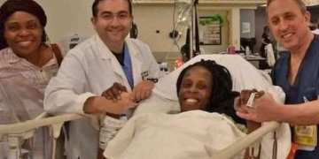 Una mujer de Mali logró dar a luz a nueve bebés