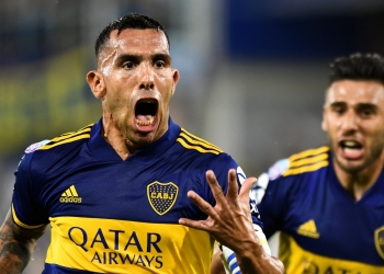 Carlos Tévez: un veterano asediado. Tiene tres ofertas para seguir jugando fútbol