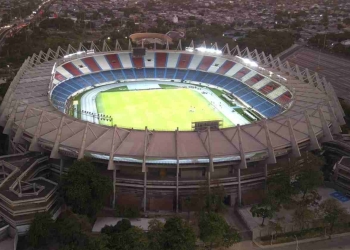 El estadio Metropolitano estrena luces led