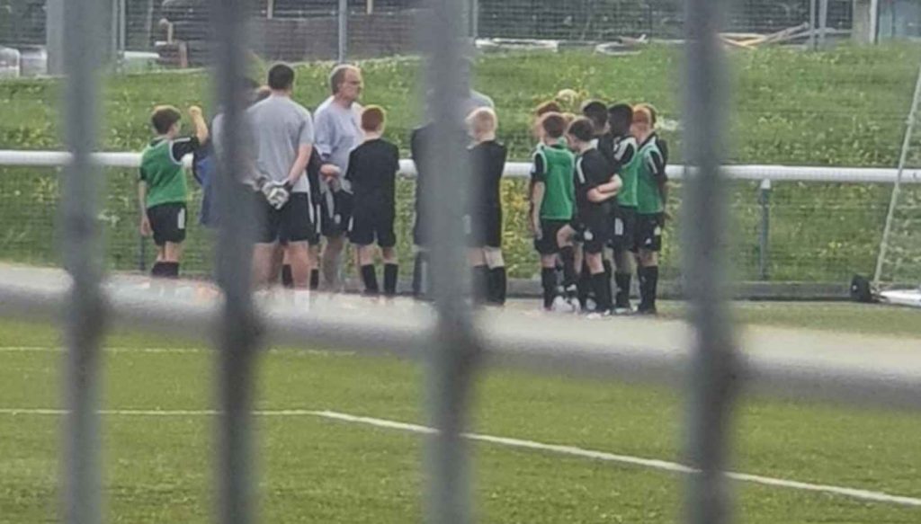 ¡Marcelo Bielsa dirigió a un equipo de niños del Leeds!
