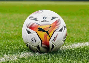 PUMA y LaLiga presentan un nuevo balón para la temporada 2021/2022