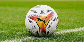 PUMA y LaLiga presentan un nuevo balón para la temporada 2021/2022