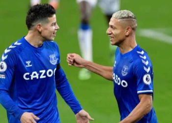 Sin Ancelotti en el Everton, Richarlison y James Rodríguez ya buscan equipo