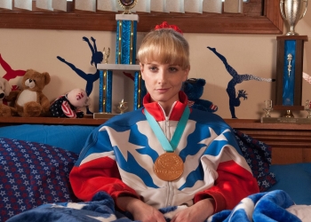 The Bronze: una joven con mucha ambición pone en peligro el legado de una experimentada atleta