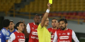 Hinchas de Santa Fe volvieron a arremeter contra Andrés Pérez tras paso de Millonarios a la final