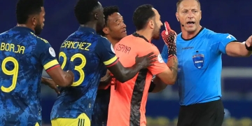 ¡Tuvieron que custodiar la casa de Néstor Pitana por amenazas a su esposa!