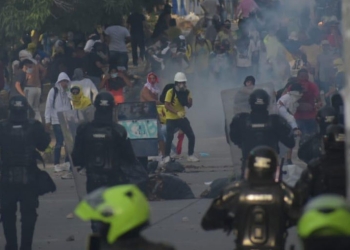 Medios de comunicación reportan disturbios en los alrededores del estadio durante Colombia vs. Argentina