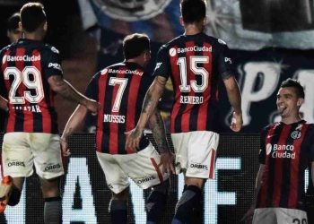 Ahora es un volante '10'. El otro jugador que está a prueba en América de Cali