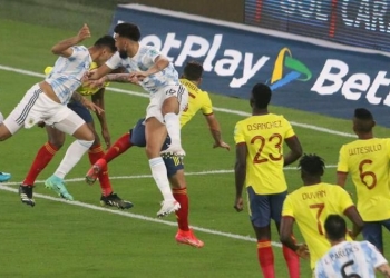 La confianza argentina ya empezó a jugar el partido: "El martes hay café", titulan los medios