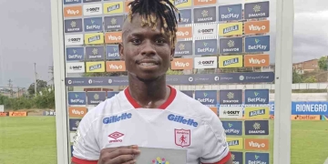 Deinner Quiñones sigue demostrando su valor golazo y asistencia ante Rionegro