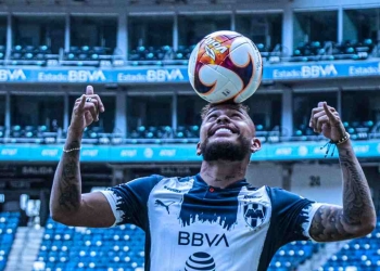 Duván Vergara en su presentación en Monterrey La presión es pa' los frijoles