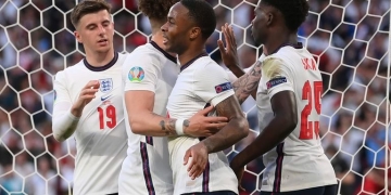 En Europa investigan insultos racistas contra ingleses que erraron penales contra Italia