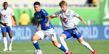 La prensa inglesa perdonó a James, pero Benítez no: "No está en la forma física que esperábamos"