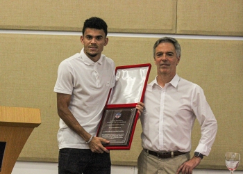 No paran los homenajes para Luis Díaz. Junior se unió para conmemorar al crack