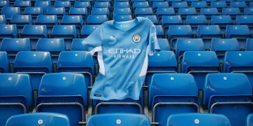 PUMA y Manchester City recuerdan gol de Agüero con su nueva camiseta