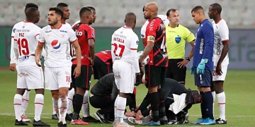 Se complicó más el América Kevin Andrade expulsado en Brasil