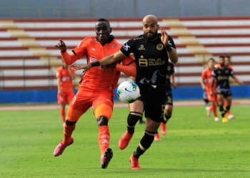 No rindió en el DIM, pero ya es goleador histórico en el exterior
