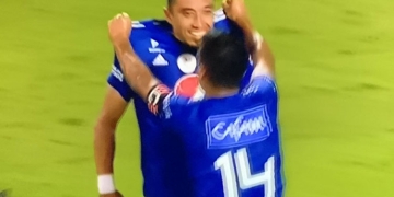 Mackálister Silva: doblete a Nacional y polémico festejo con Fernando Uribe