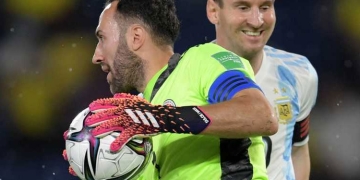 Todos los duelos entre David Ospina y Lionel Messi. ¿Quién va ganando?