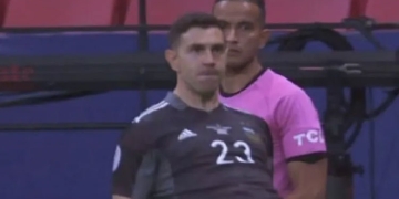 Dibu Martínez: de la provocación a Yerry Mina al "me encantaría ir a Colombia de vacaciones"