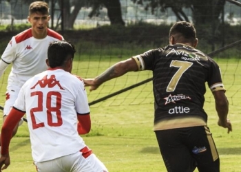 Así le fue a Santa Fe en su primer partido amistoso: Formación y nueva indumentaria