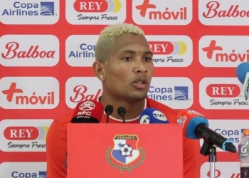 ¿Quién es Ronaldo Dinolis, el delantero extranjero que será nuevo refuerzo de Santa Fe?