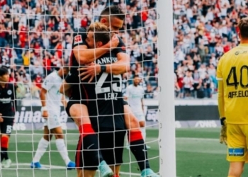 Primer gol de Rafael Santos Borré con el Eintracht Frankfurt