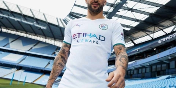 PUMA y Manchester City presentan nuevo uniforme