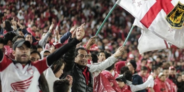 Hinchas de Santa Fe buscan ayudar a los damnificados de Pereira