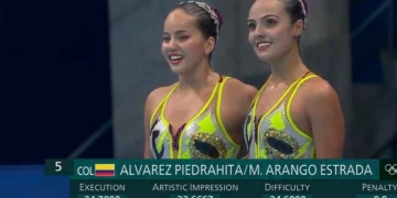 A ritmo de salsa con Estefanía Álvarez y Mónica Arango en la natación artística