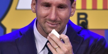 ¿Qué ha pasado con la subasta del pañuelo en el que lloró Lionel Messi?