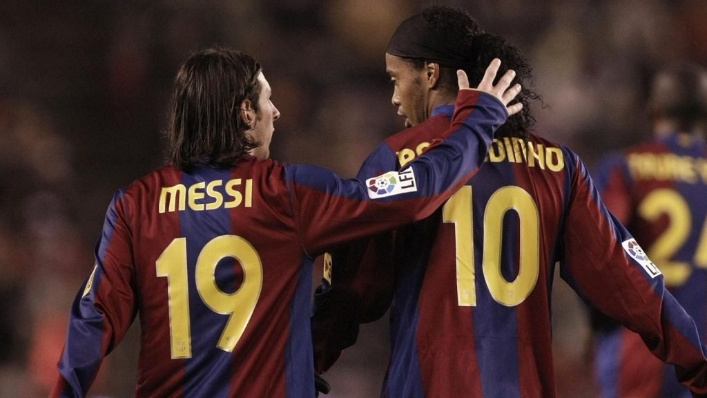 El mensaje de Ronaldinho para Messi por su paso al PSG. ¡Entre magos se entienden!