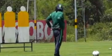 Golazo de René Higuita en entrenamiento de Atlético Nacional