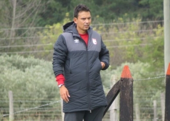 ¿Quién es Grigori Méndez, el nuevo DT de Santa Fe?