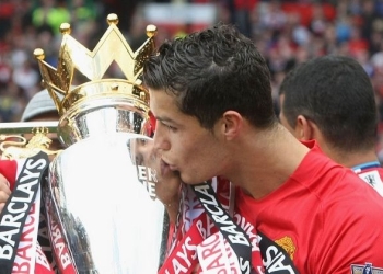 ¿Cuándo sería el debut de Cristiano Ronaldo con Manchester United?