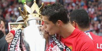 ¿Cuándo sería el debut de Cristiano Ronaldo con Manchester United?