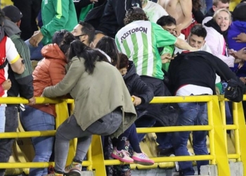 ¿Se entregó y ya quedó en libertad tras agredir a hincha de Santa Fe en el Campín?