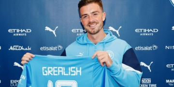 ¿Una opción menos para Messi? Manchester City ya presentó a su 10