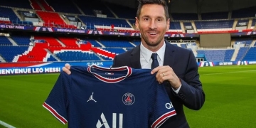 Lionel Messi ya luce la camiseta de PSG: «Todo en el club coincide con mis ambiciones futbolísticas»