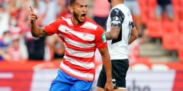 Fantasía colombiana en Granada: Asiste Bacca, anota Suárez