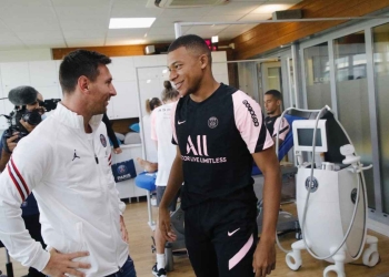 Mbappé recibe a Messi, pero: ¿Quiere irse del PSG?
