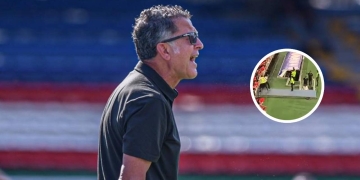 ¡Se querían meter a la cancha! Airados reclamos para Juan Carlos Osorio en el Pascual Guerrero