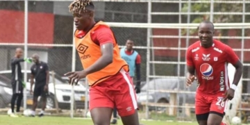 América y el jugador que es '9', extremo y lateral derecho