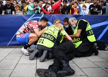 Comisaria de campo habló del golpe que le dio Cristiano Ronaldo