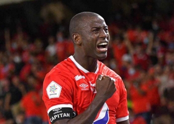 ¿Cuántos goles le faltan a Adrián Ramos para ser el máximo goleador del clásico?