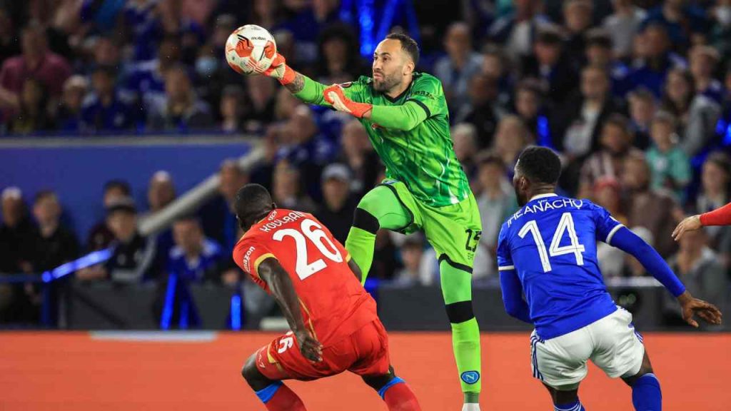 David Ospina, titular en el empate de Napoli ante Leicester en Europa League