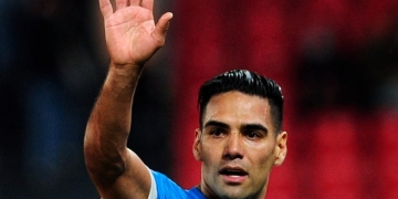 España rendida ante Falcao: "Qué educación. Impecable. Lo de Falcao es un escándalo"